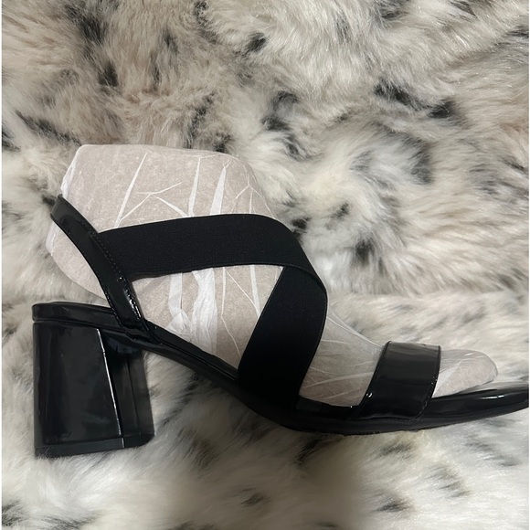 NWT Anne Klein 9M strappy sandals with 3 inch block heels - Picture 4 of 4